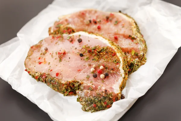 Raw pork meat with spice — Stock Photo, Image