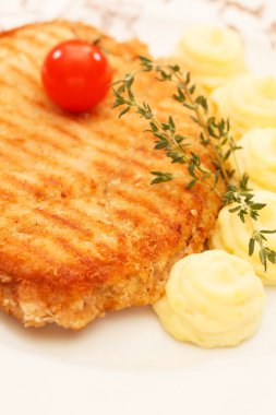 biftek, patates ile