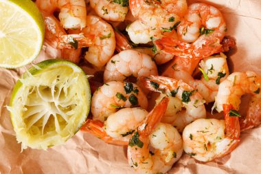 karides kireç ve maydanoz ile