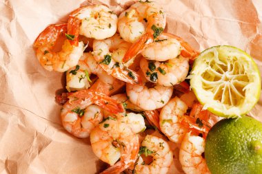 karides kireç ve maydanoz ile