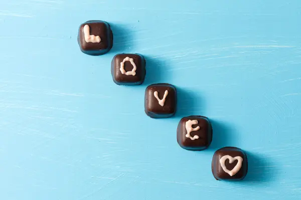 Choklad valentine närvarande — Stockfoto