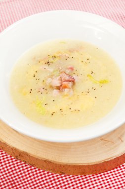 pastırma ile krem çorba