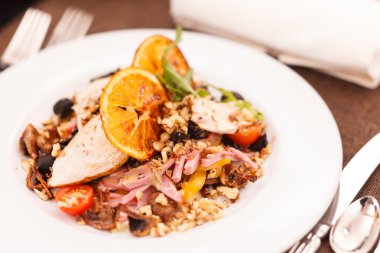 portakal tavuk salatası