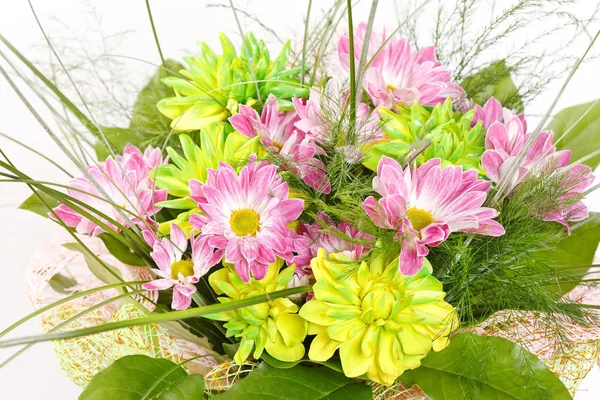 Boeket van kleurrijke bloemen — Stockfoto