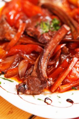 sebzeli ızgara kaburga