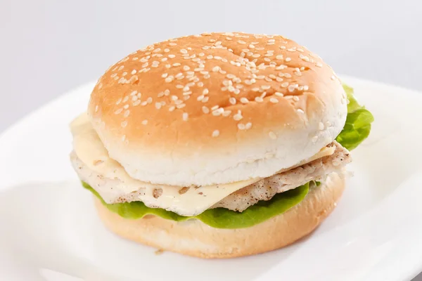 Куриный сэндвич — стоковое фото