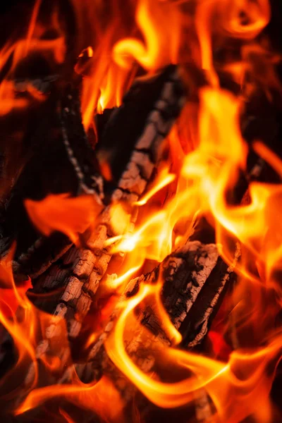 Feuer im Kamin — Stockfoto