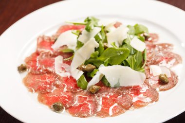 et carpaccio parmesan peyniri ile