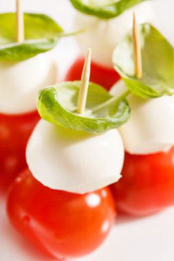 domates ve mozzarella