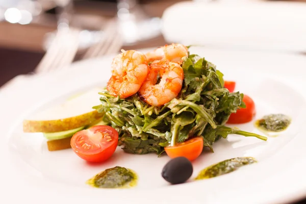 Salada com arugula — Fotografia de Stock