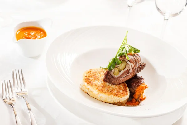 Pancakes with meat — Stock Photo, Image