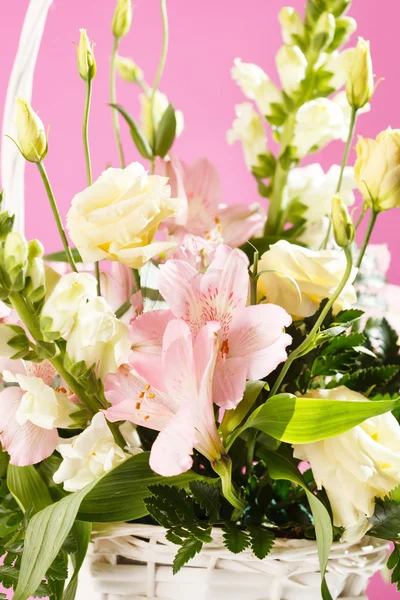 Flowers in the basket — Stock Photo, Image