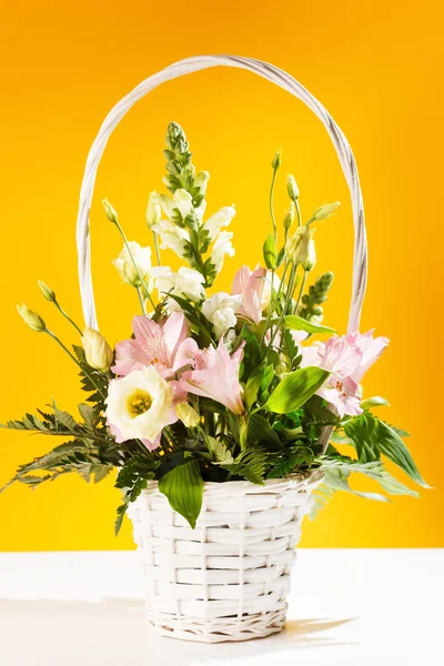 Flowers in the basket — Stock Photo, Image