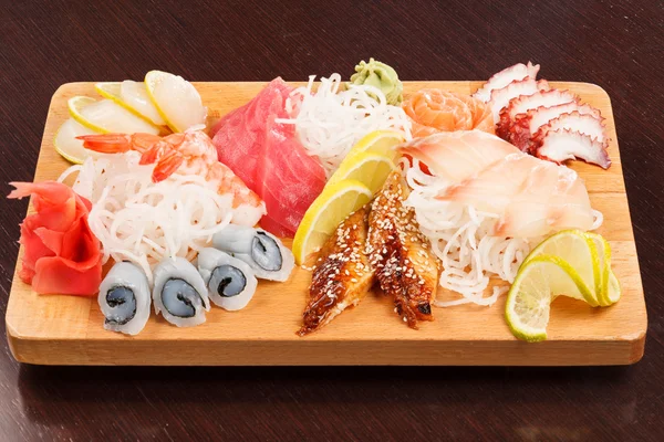 Sabroso sushi —  Fotos de Stock