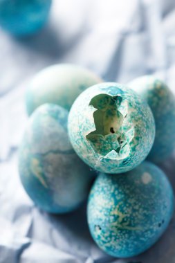 Mavi Paskalya yumurtaları