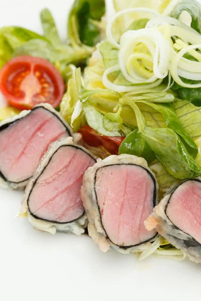 Atum com salada — Fotografia de Stock