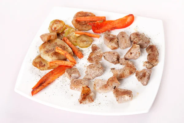 Carne con verdure grigliate — Foto Stock