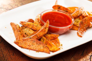 soslu kızarmış patates