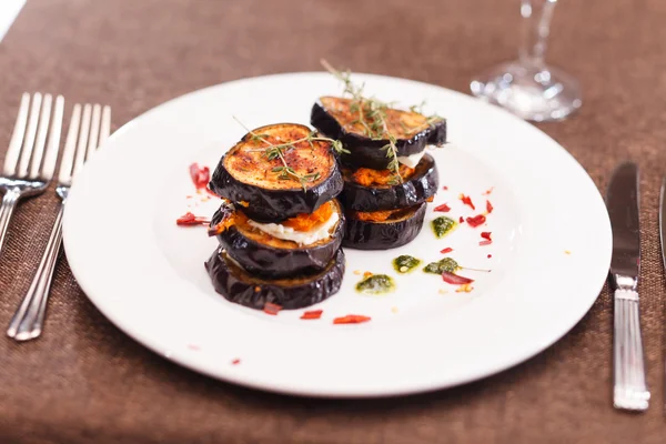 Gegrilde aubergine — Stockfoto