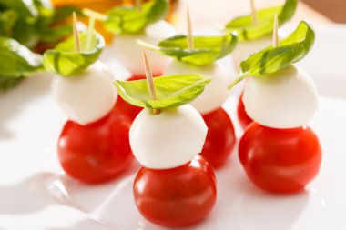 domates ve mozzarella