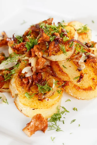 Potatoes with mushrooms — Stock Photo, Image