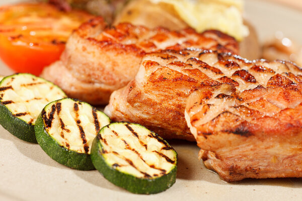 Meat with grilled vegetables