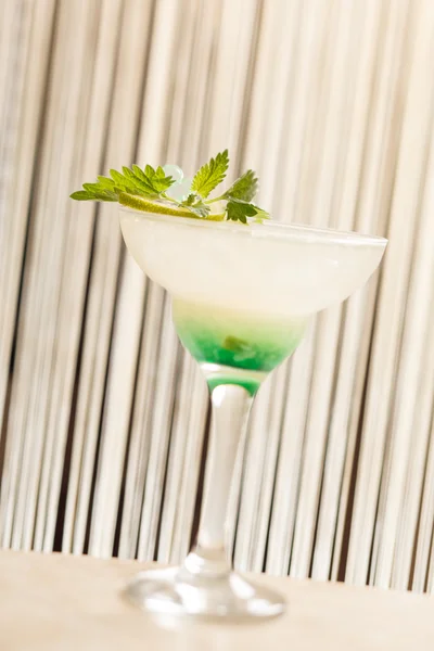 Cocktail com hortelã — Fotografia de Stock