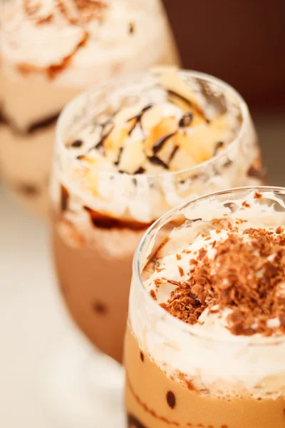 Cold fresh ice coffee with chocolate close up — Stock Photo, Image