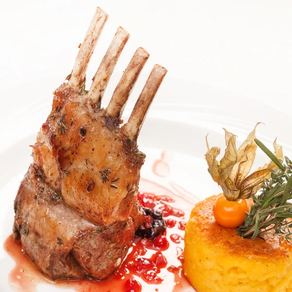 Costolette di agnello arrosto — Foto Stock