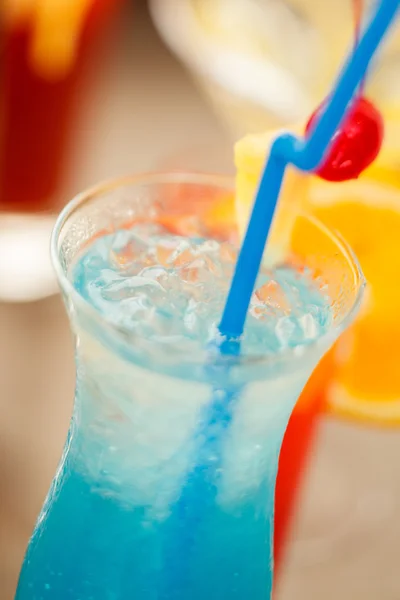 Cocktail colorati da vicino — Foto Stock