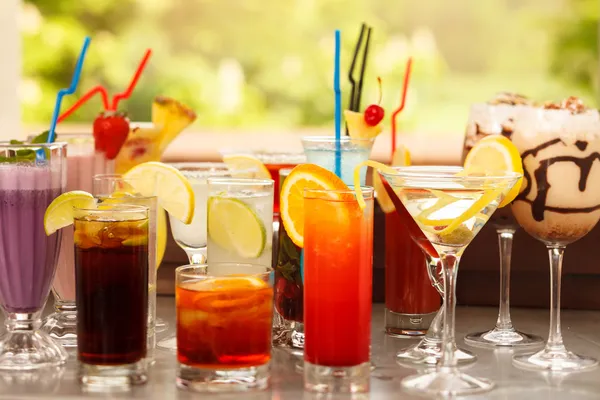 Colorful cocktails close up — Stock Photo, Image