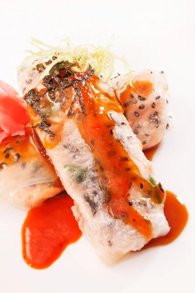 Rotoli con salmone — Foto Stock