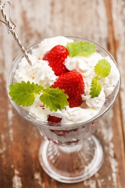 Fresas con crema — Foto de Stock