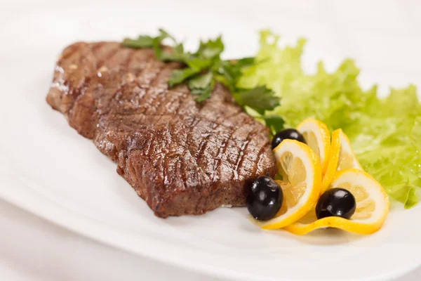 Gegrilltes Rindersteak — Stockfoto