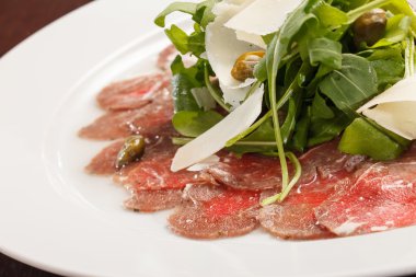 et carpaccio parmesan peyniri ile