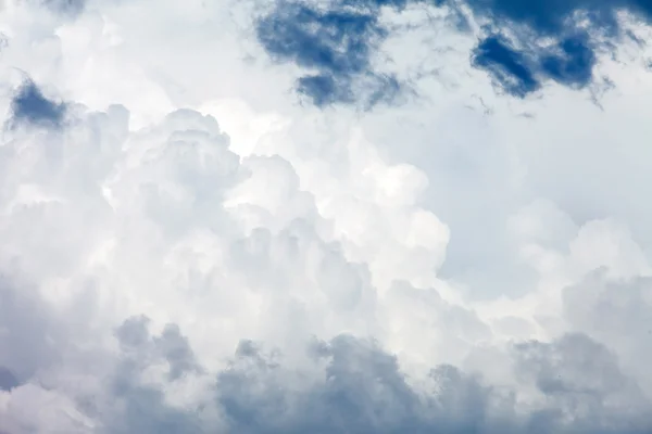 Blue sky with clouds — Stock Photo, Image