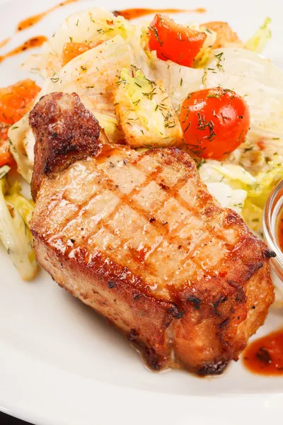 Steak with vegetables — Stock Photo, Image