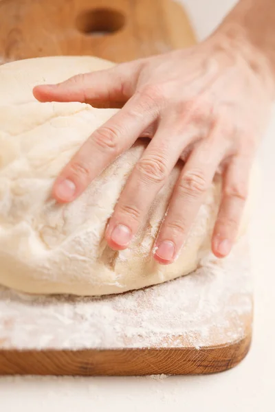 Pasta su tavola di legno — Foto Stock