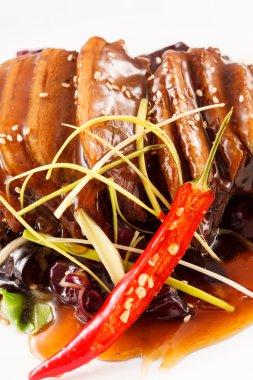 Kızarmış ördek eti