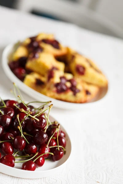 Cherry cake — Stock Photo, Image