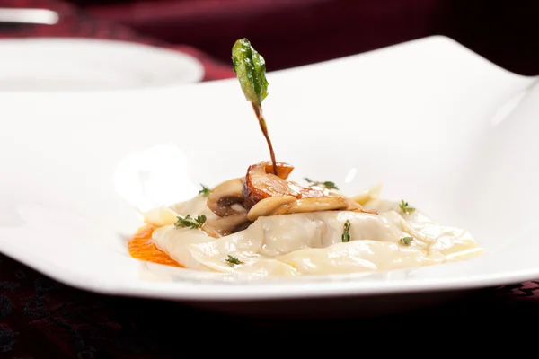 Ravioli with mushroom — Stock Photo, Image