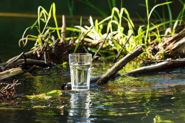 Acqua pulita (concetto sano ) — Foto Stock