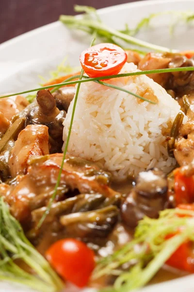 Sebze ve mantar ile pirinç — Stok fotoğraf