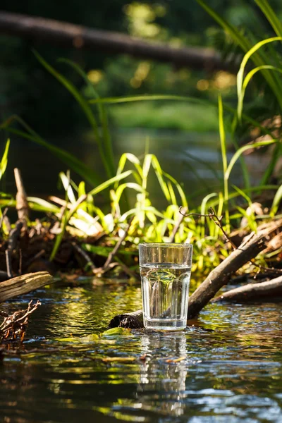 Agua limpia (concepto saludable ) — Foto de Stock