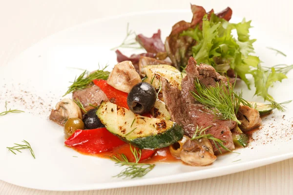 Carne bovina con verdure — Foto Stock