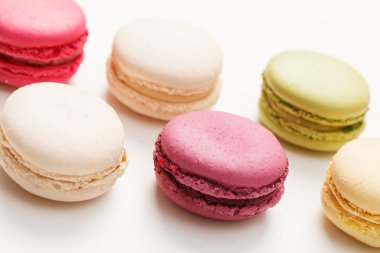 lezzetli renkli acıbadem kurabiyesi