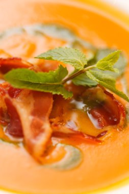 kremalı balkabağı çorbası