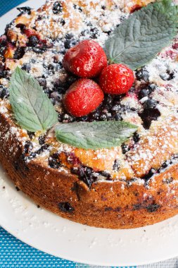 ev yapımı berry kek