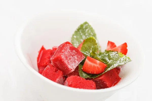 Rød fruktsalat – stockfoto
