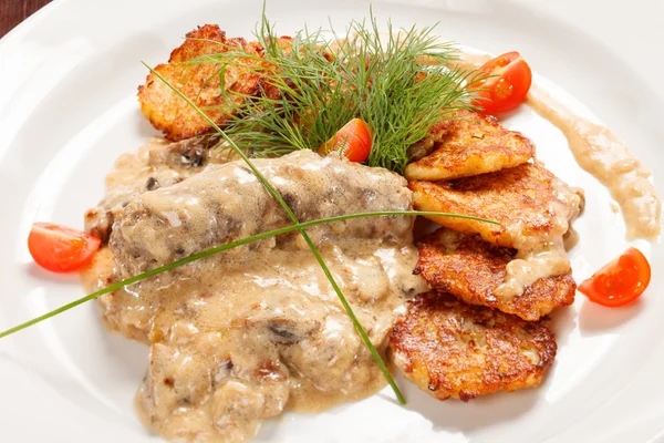 Potato pancakes with meat — Stock Photo, Image